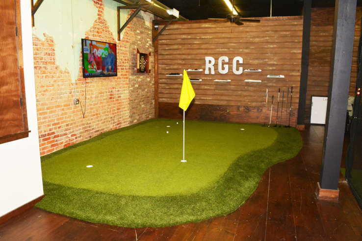 Greenwich Indoor Putting Green